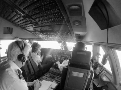 Final Qantas Boeing 747 Crew in Flight